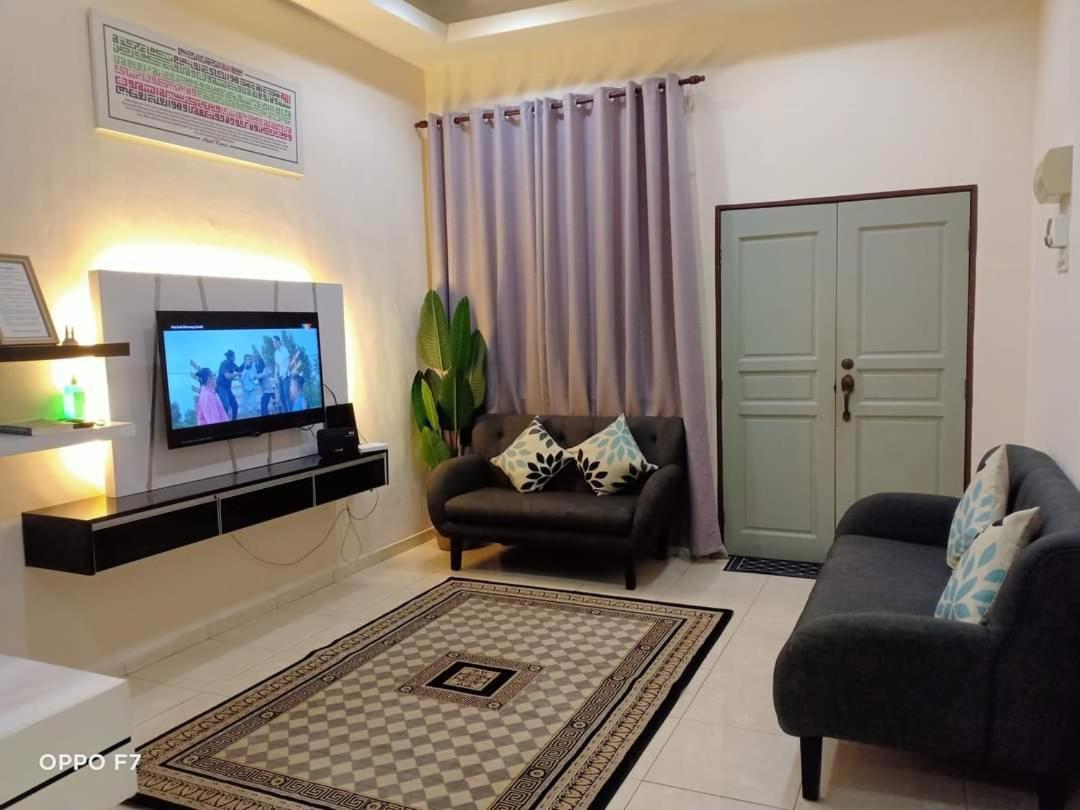 Melissa Homestay Merlimau Экстерьер фото